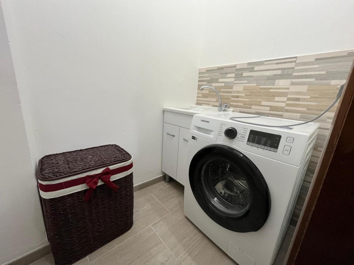 Flerico Apartment 노토 외부 사진